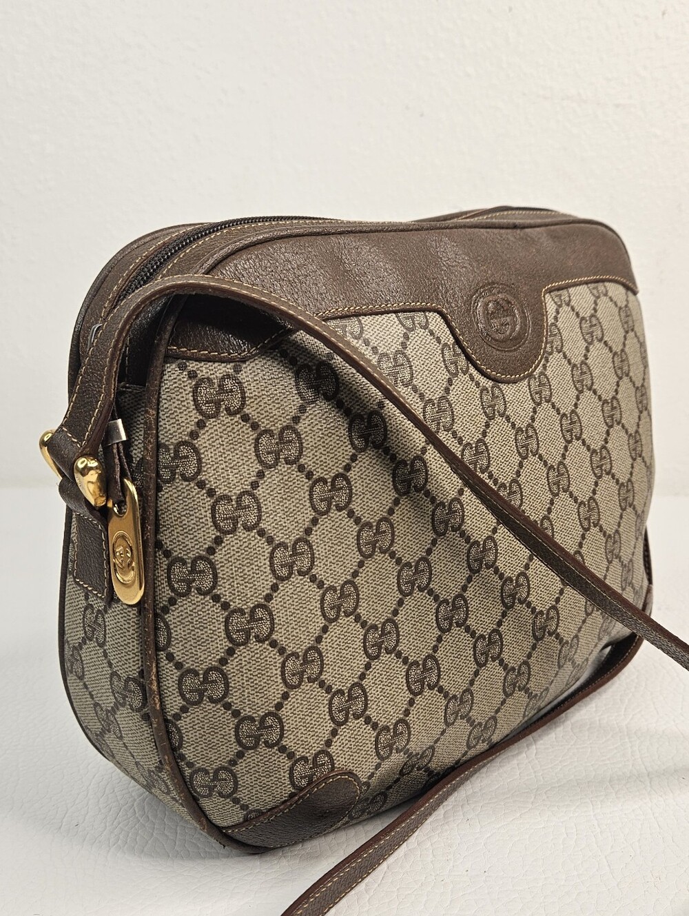 Authentic Vintage Gucci GG Supreme Monogram Crossbody Camera Bag Brown Leather - Picture 2 of 16